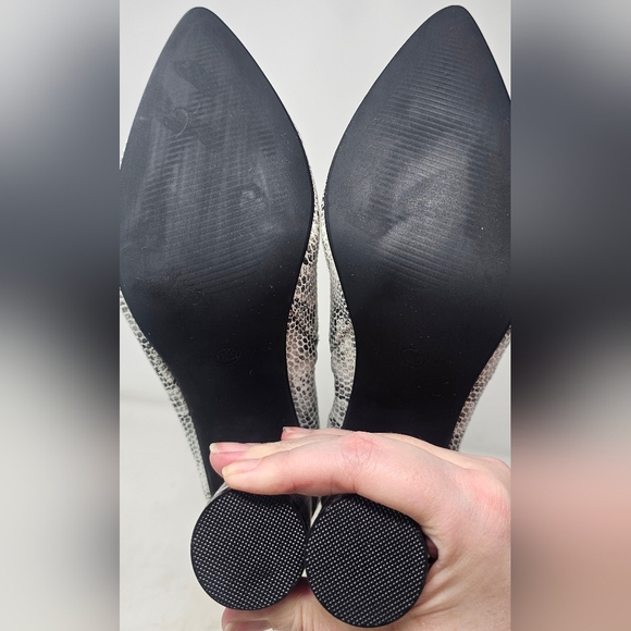 Fashion Nova Women's Midnight Lover Snake Print Vegan Leather Zip Heels Size 8.5 - Picture 10 of 14